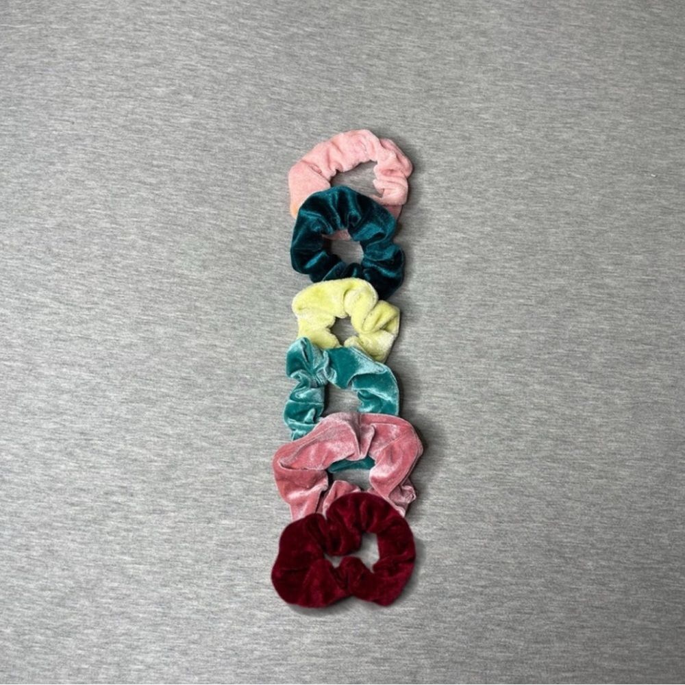 Target Large Premium Velvet Hair Scrunchies 6 PCS. Set